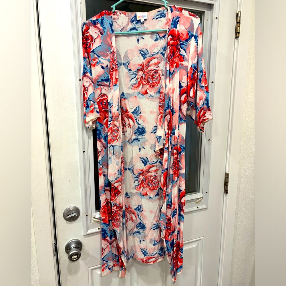 Lularoe Women’s Rose Print Size Small Shirley